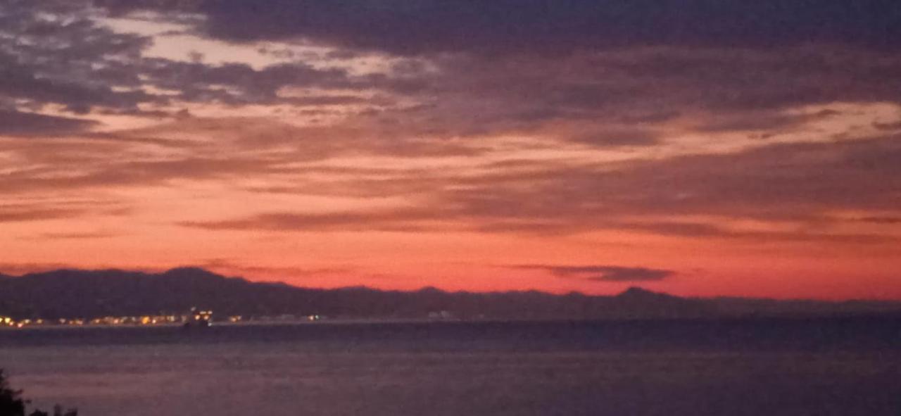 Appartamento Con Super Vista Sul Mare Arenzano Eksteriør bilde